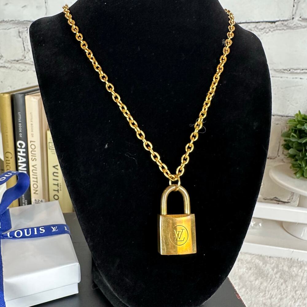 Louis Vuitton Lock pendant # 213 on a chain Necklace GIFT